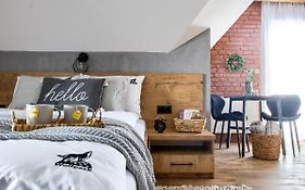 Wolfpack Guest House